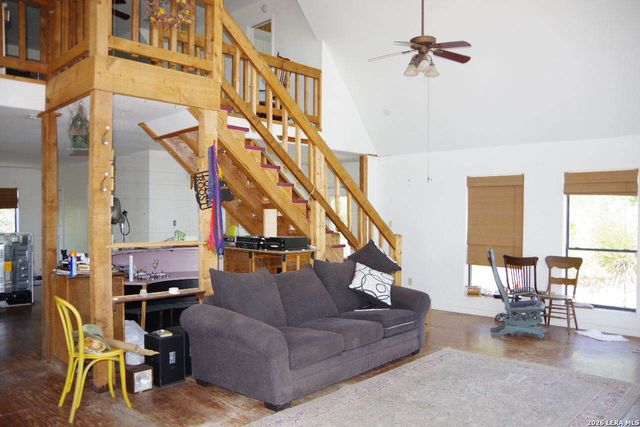 620 County Road 242, Hondo, TX 78861