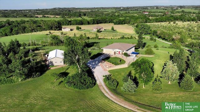 17260 NW 12th Street, Davey, NE 68336