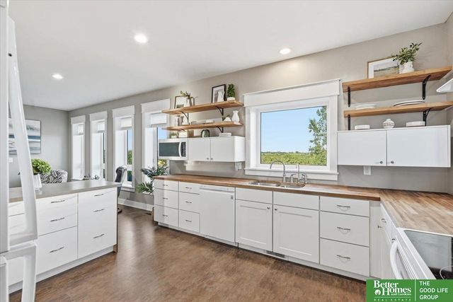 17260 NW 12th Street, Davey, NE 68336
