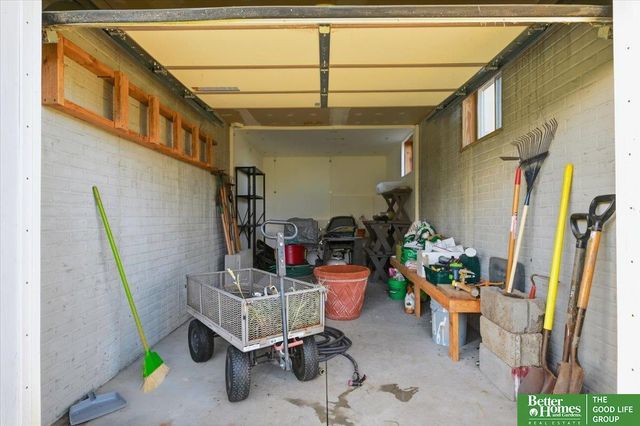 17260 NW 12th Street, Davey, NE 68336
