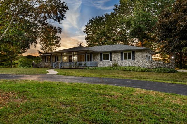 825 & 827 Lon Road, Rogersville, MO 65742