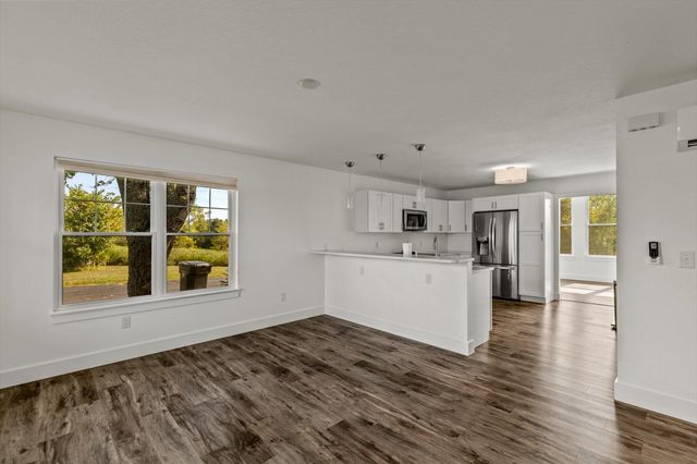 825 & 827 Lon Road, Rogersville, MO 65742