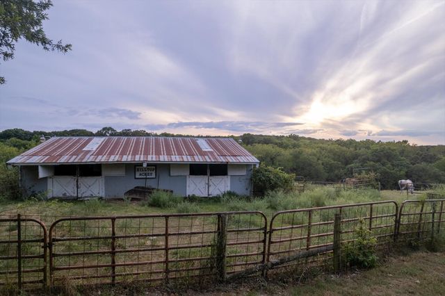 825 & 827 Lon Road, Rogersville, MO 65742