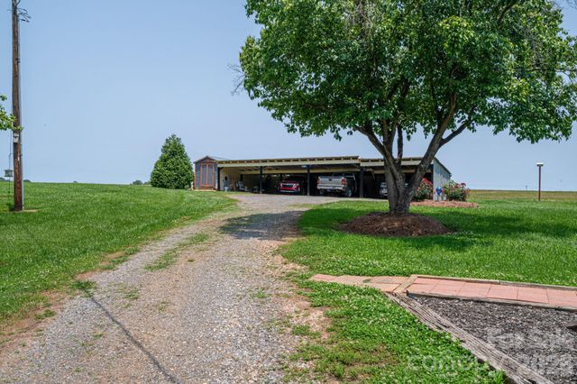 5958 Hoover Elmore Road, Lincolnton, NC 28092