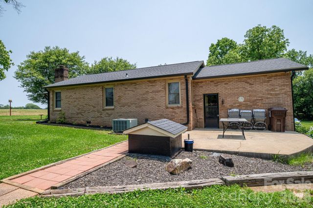 5958 Hoover Elmore Road, Lincolnton, NC 28092