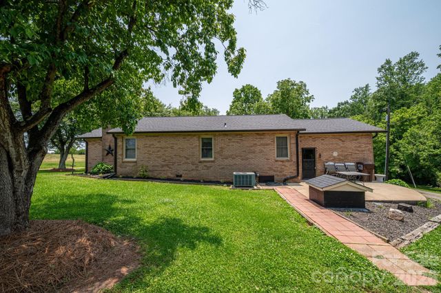 5958 Hoover Elmore Road, Lincolnton, NC 28092