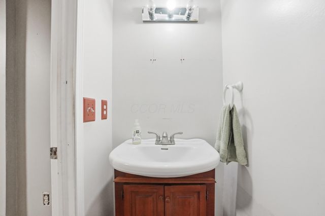 5242 Columbine Court, Columbus, OH 43230