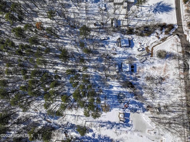 3 Schreibers Lane, Freehold, NJ 07728