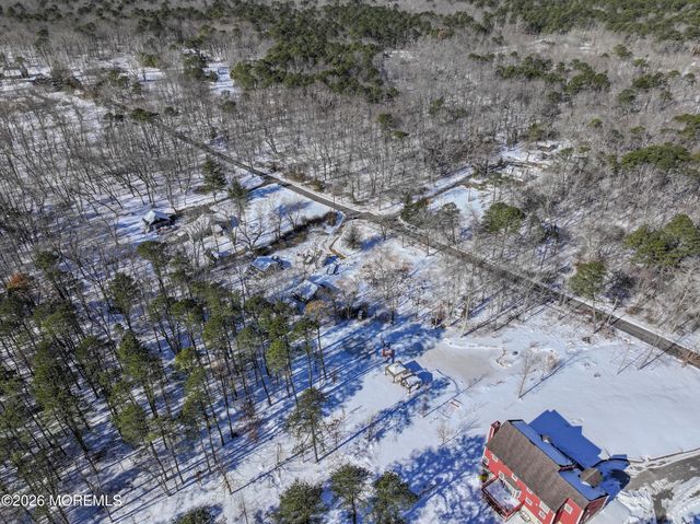 3 Schreibers Lane, Freehold, NJ 07728