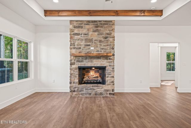 335 Rocky Top Rd, Monterey, TN 38574