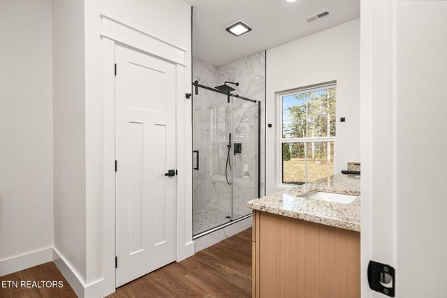 335 Rocky Top Rd, Monterey, TN 38574