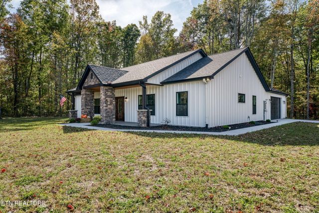 335 Rocky Top Rd, Monterey, TN 38574
