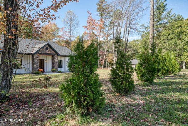 335 Rocky Top Rd, Monterey, TN 38574