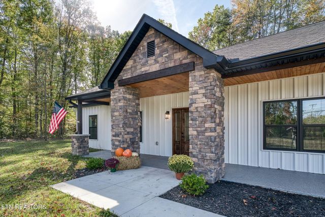 335 Rocky Top Rd, Monterey, TN 38574