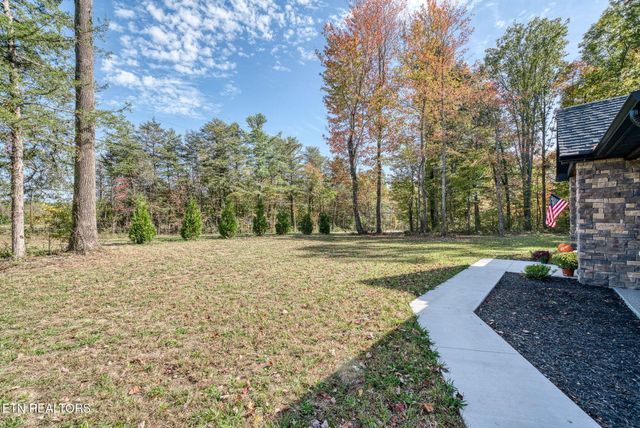 335 Rocky Top Rd, Monterey, TN 38574