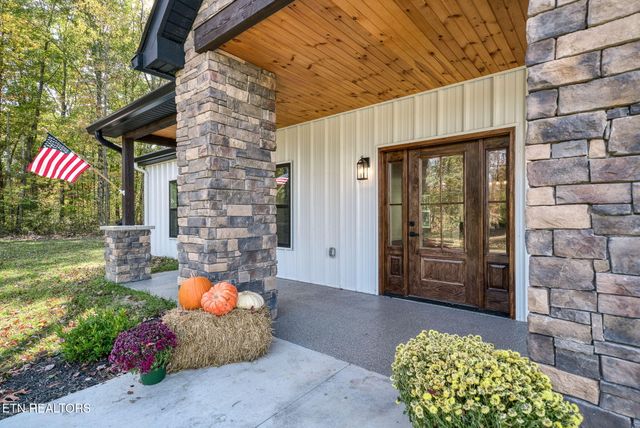 335 Rocky Top Rd, Monterey, TN 38574