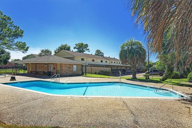 3812 Laura Leigh Drive, Friendswood, TX 77546