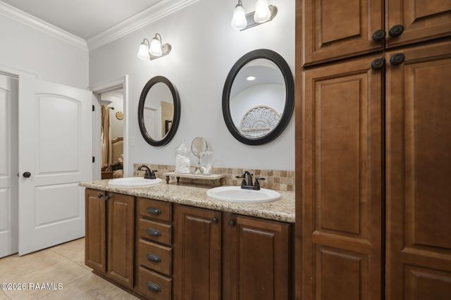 301 Tealbrook Drive, Scott, LA 70583