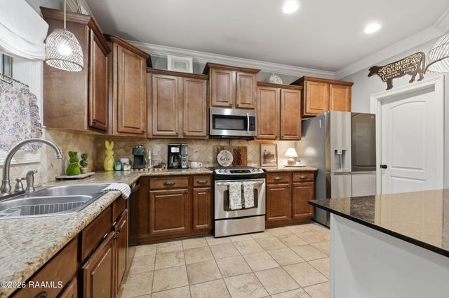 301 Tealbrook Drive, Scott, LA 70583