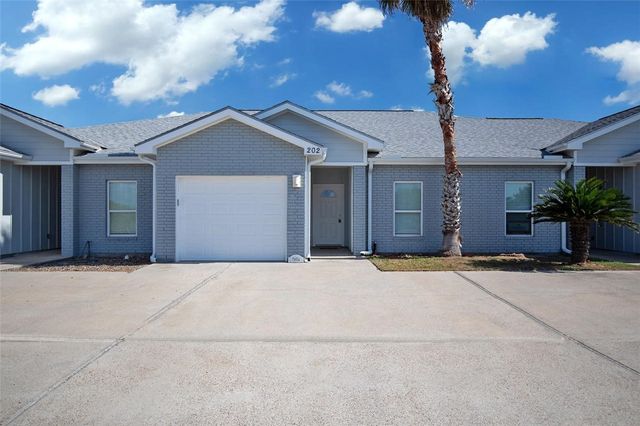 2915 S 11th St 202, Port Aransas, TX 78373