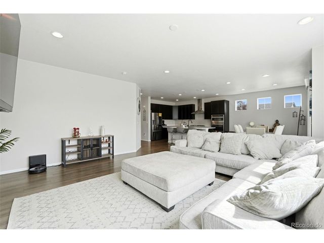 6802 S Uriah St, Aurora, CO 80016