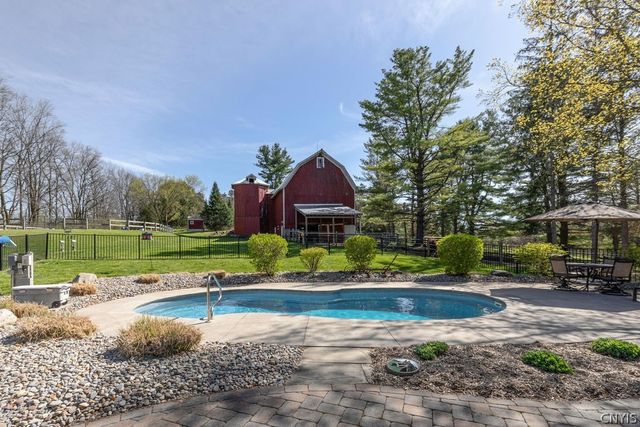 3910 West Seneca, Onondaga, NY 13215