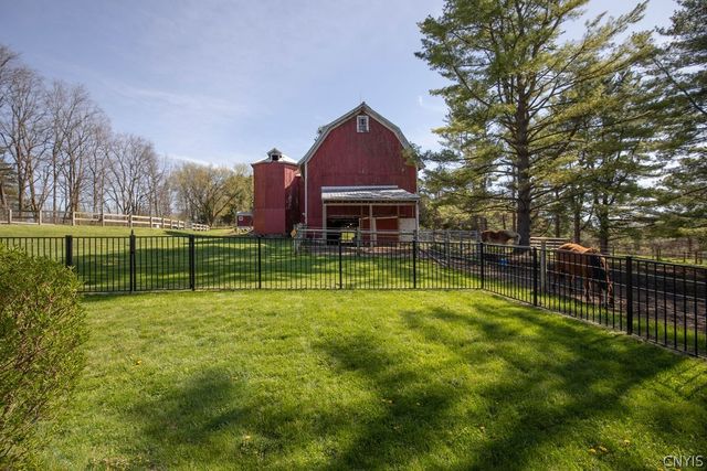 3910 West Seneca, Onondaga, NY 13215