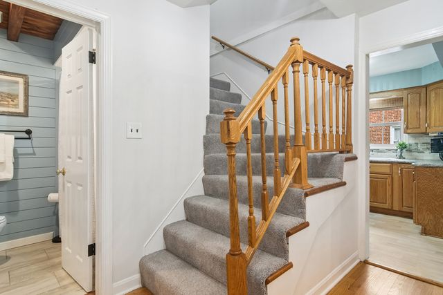 501 N Douglas Avenue, Arlington Heights, IL 60004