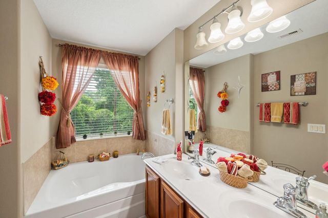 13600 Breton Ridge 25E, Houston, TX 77070