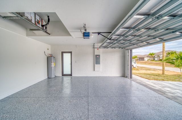 2014 NW 17th AVE, Cape Coral, FL 33993