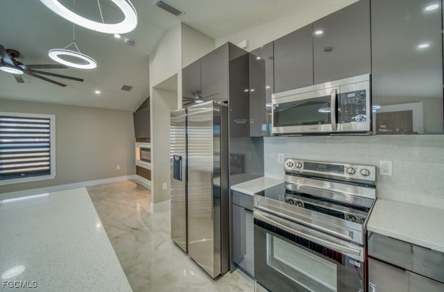 2014 NW 17th AVE, Cape Coral, FL 33993