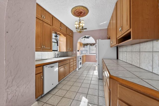 328 SORRENTO STREET, Venice, FL 34285