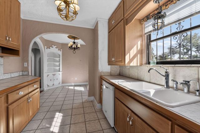 328 SORRENTO STREET, Venice, FL 34285