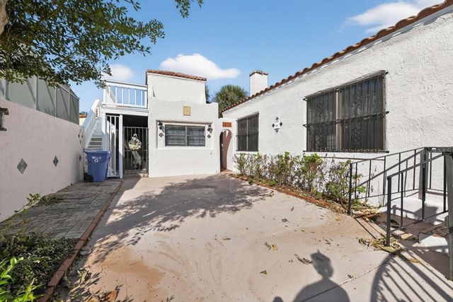 328 SORRENTO STREET, Venice, FL 34285