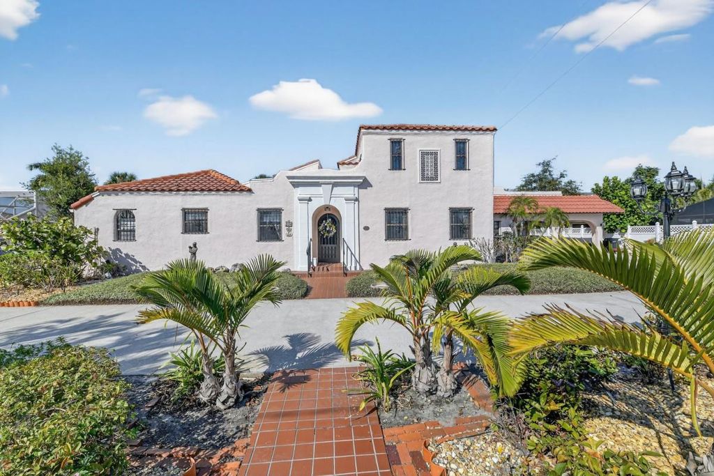 328 SORRENTO STREET, Venice, FL 34285