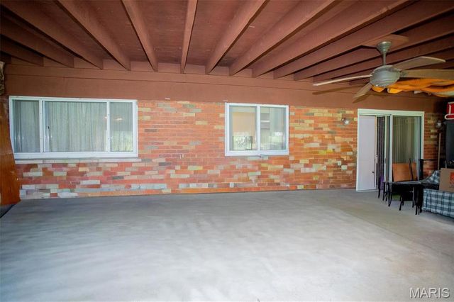 2423 Chaucer Avenue, Overland, MO 63114