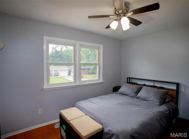 2423 Chaucer Avenue, Overland, MO 63114