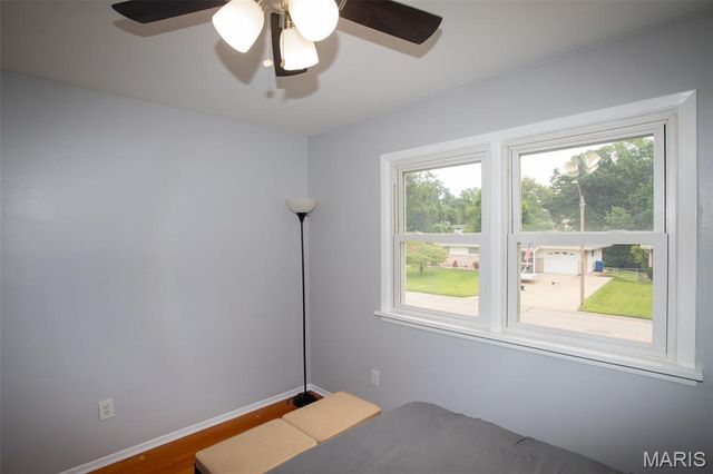 2423 Chaucer Avenue, Overland, MO 63114