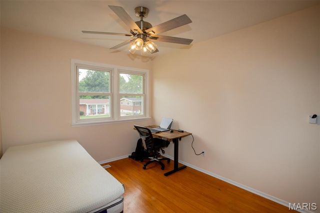 2423 Chaucer Avenue, Overland, MO 63114