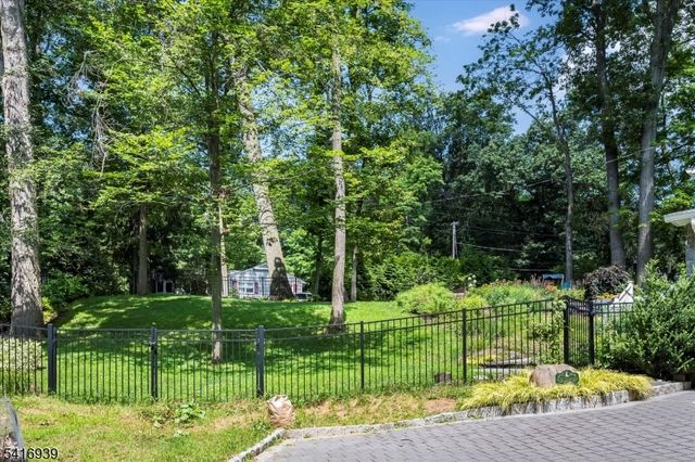 119 Stonebridge Rd, Montclair Twp., NJ 07042