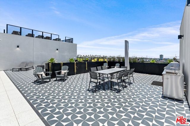 904 S New Hampshire Avenue PH-2, Los Angeles, CA 90006