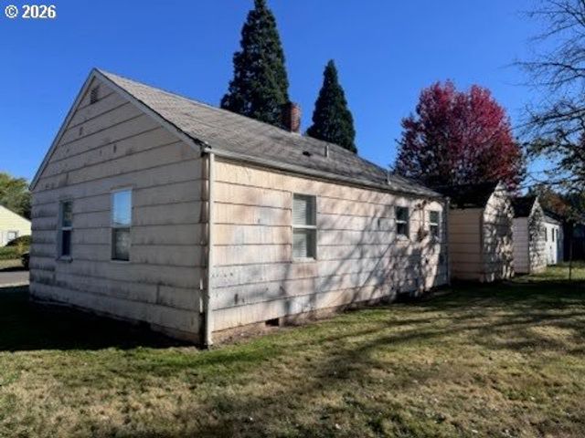 1807 Ne WALNUT Ave, Wood Village, OR 97060