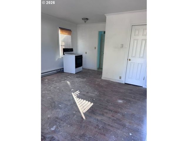 1807 Ne WALNUT Ave, Wood Village, OR 97060