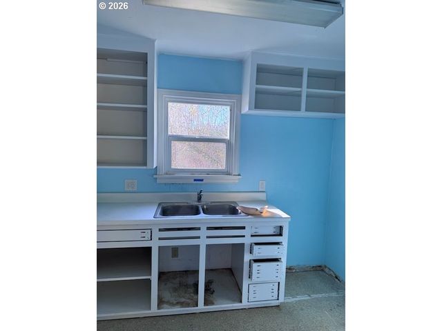 1807 Ne WALNUT Ave, Wood Village, OR 97060