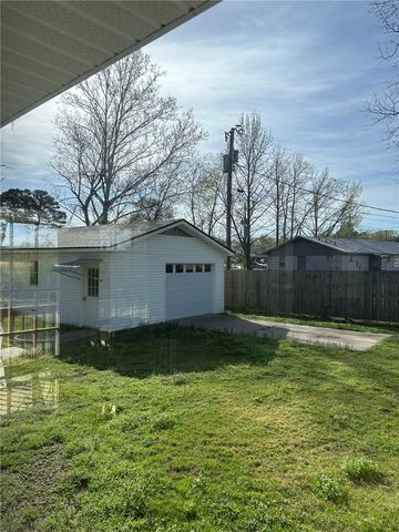 100 N Fairbanks Avenue, Russellville, AR 72801