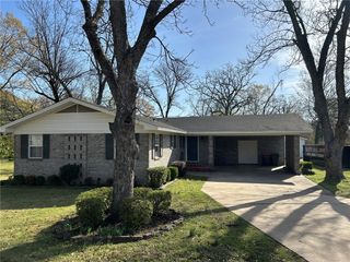 100 N Fairbanks Avenue, Russellville, AR 72801