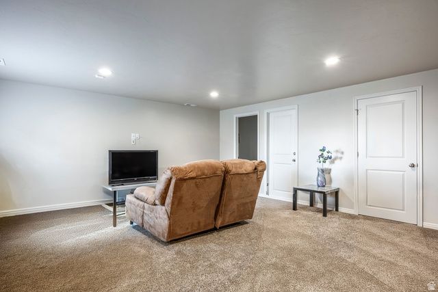 688 W GALLANT DR, Bluffdale, UT 84065