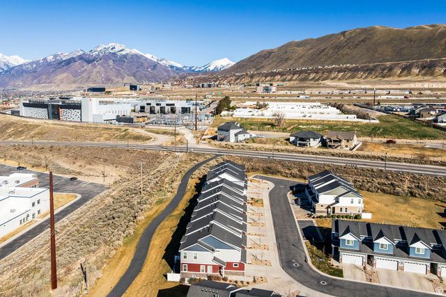 688 W GALLANT DR, Bluffdale, UT 84065