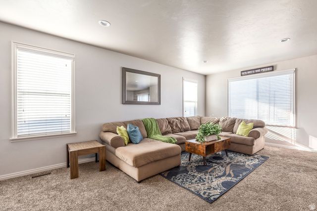 688 W GALLANT DR, Bluffdale, UT 84065