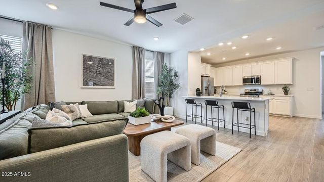 4558 E KENNETH Lane, San Tan Valley, AZ 85143